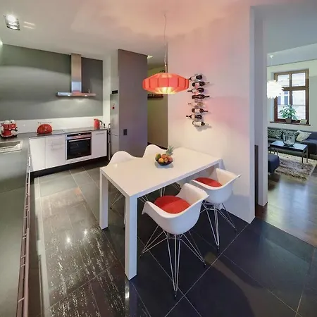 St1 Apartment *